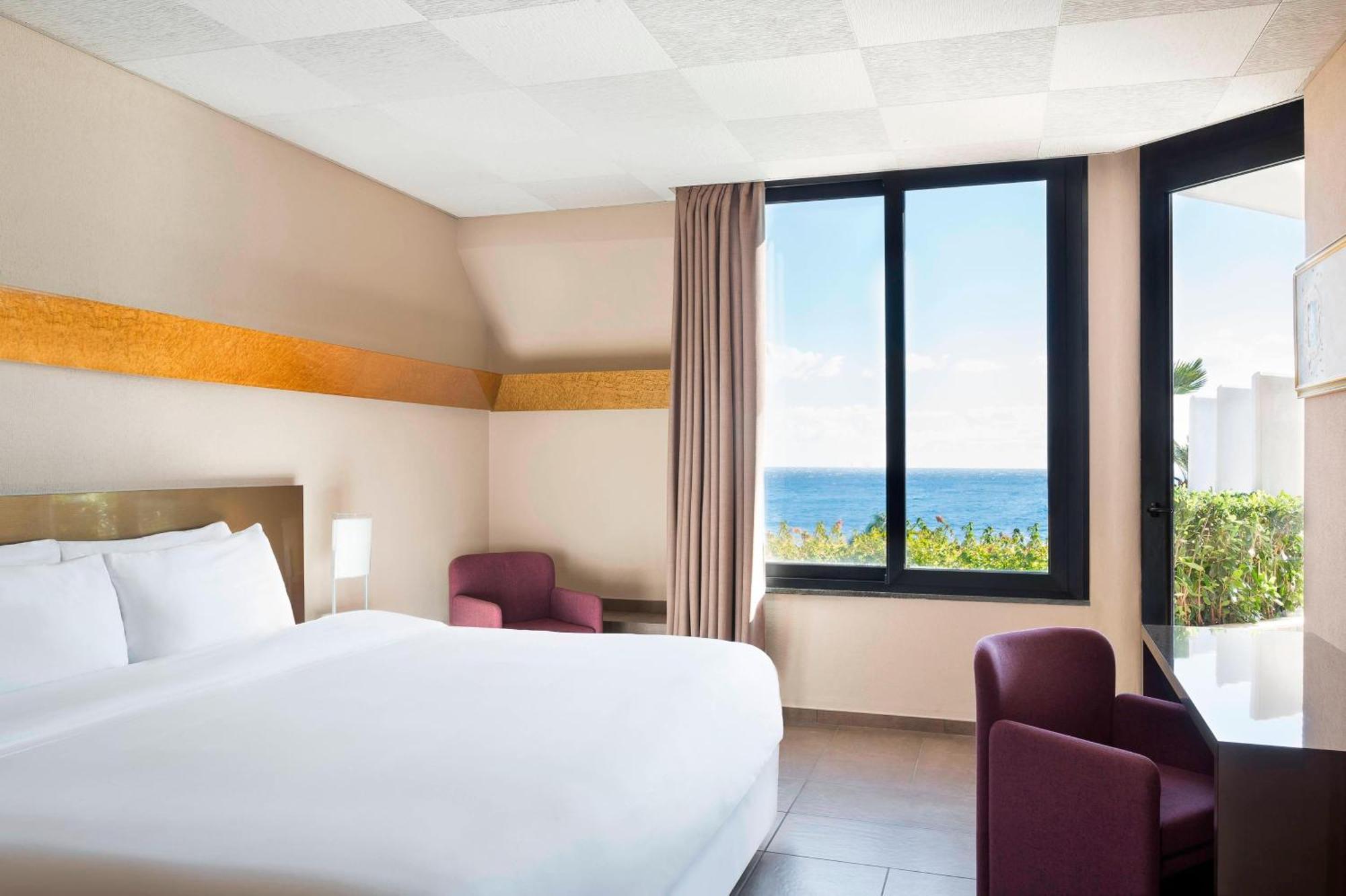 Four Points By Sheraton Catania Hotel Cannizzaro Buitenkant foto
